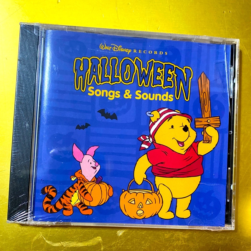 WALT DISNEY NWT RECORDS HALLOWEEN SONGS & SOUNDS CD 1997 SEALED WINNIE THE POOH